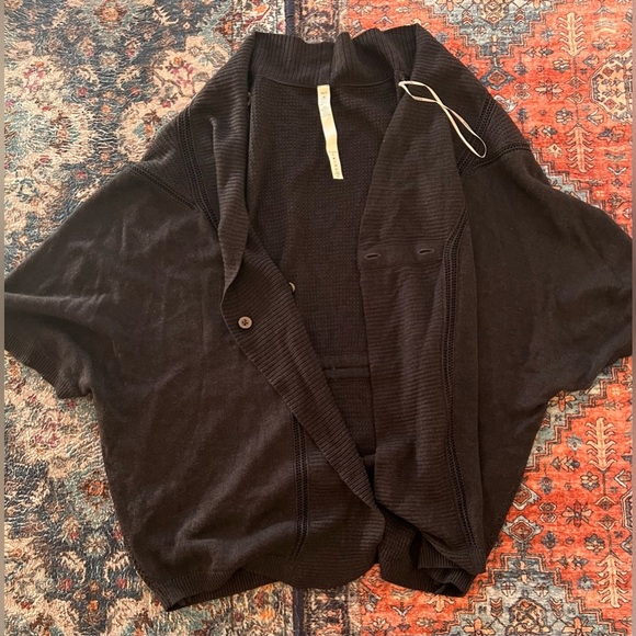 Lululemon cashmere cardigan short sleeve button size xs/s small shrug - Picture 1 of 4
